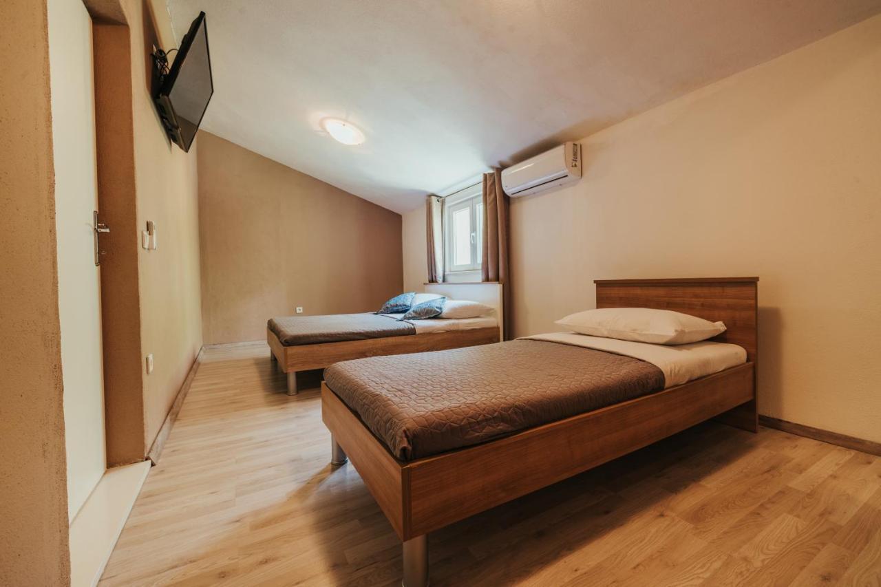 Maestral Apartment Veliko Brdo  Bagian luar foto